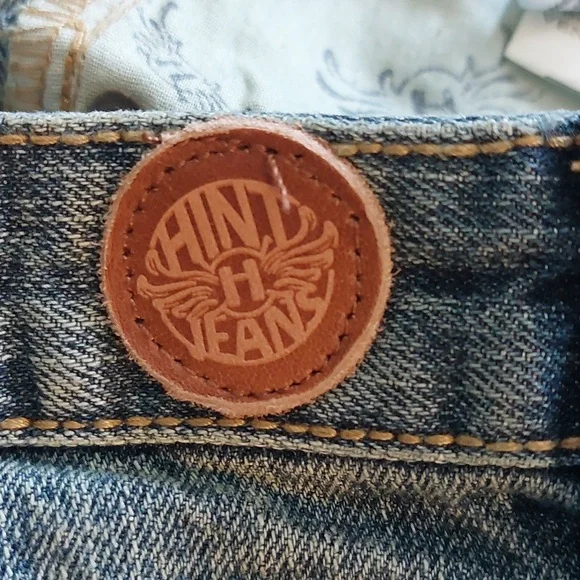 HINT JEAN SHORTS - Picture 6 of 16